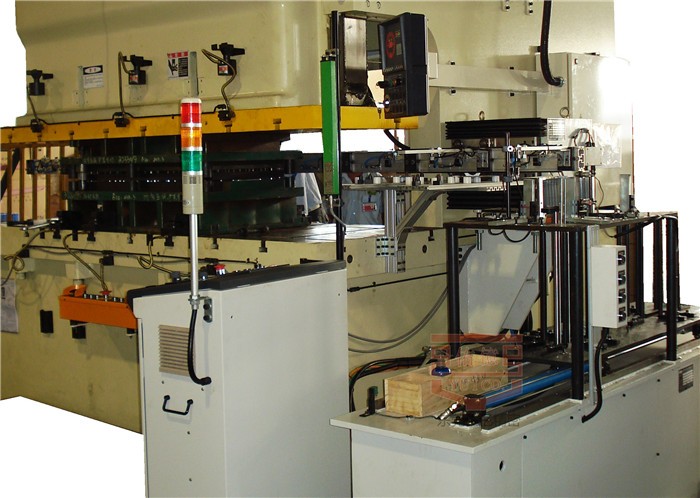 單機(jī)多工位機(jī)械手有哪些工作原理？